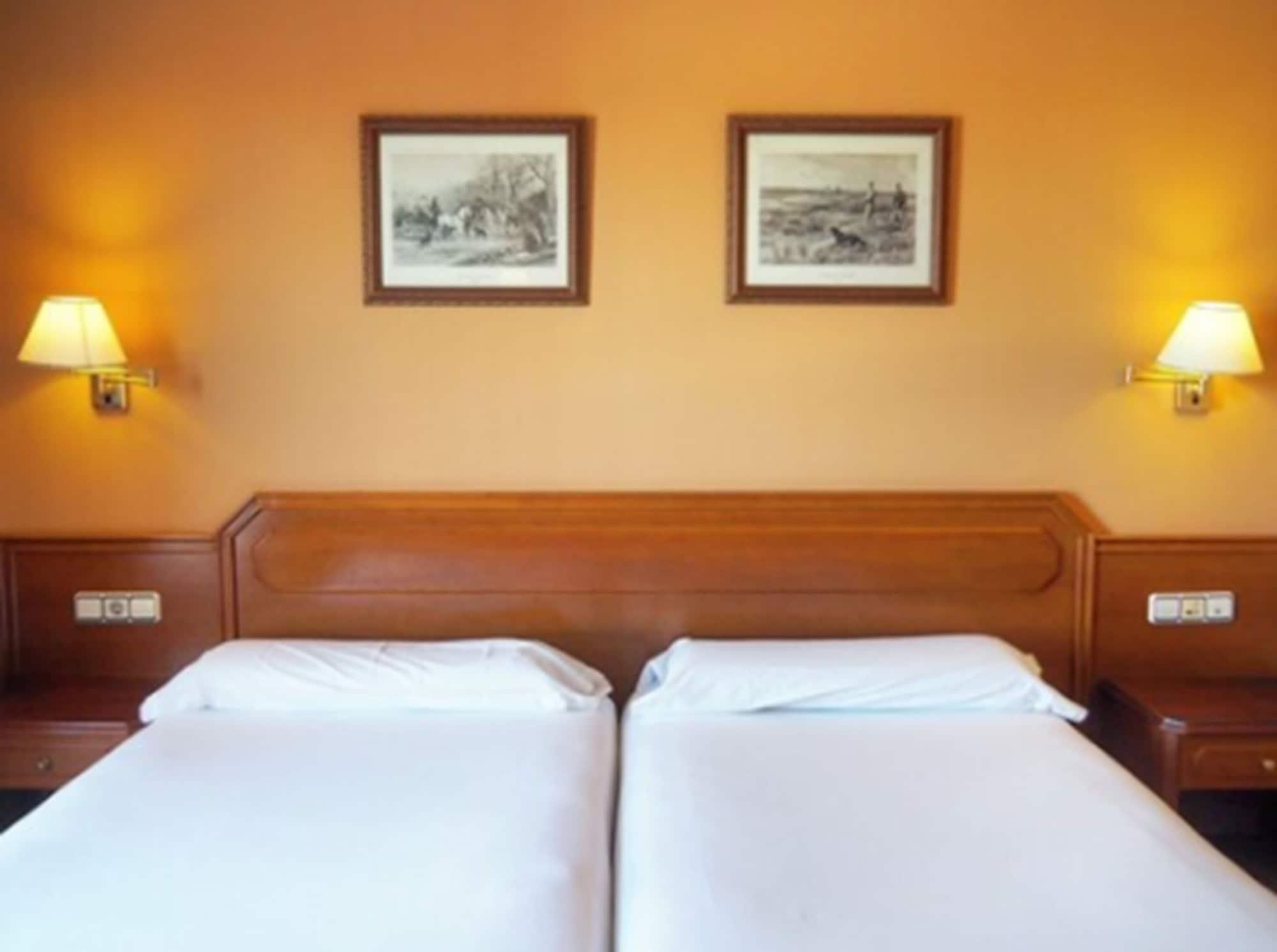 Hotel Humanes Humanes de Madrid Kültér fotó
